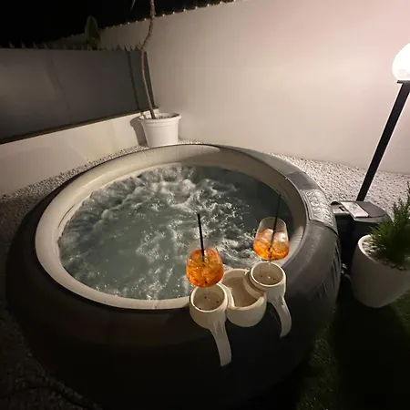 Vakantiehuis Seaside Haven - Private Retreat With Garden In