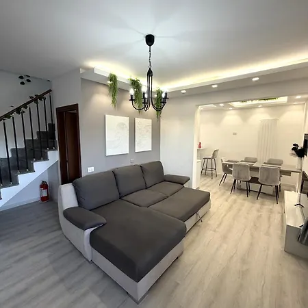 Seaside Haven - Private Retreat With Garden In